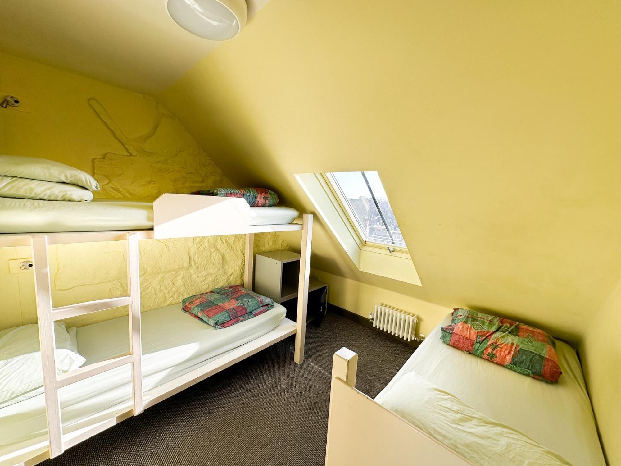Castle Rock Hostel - Adults Only — Photos 3