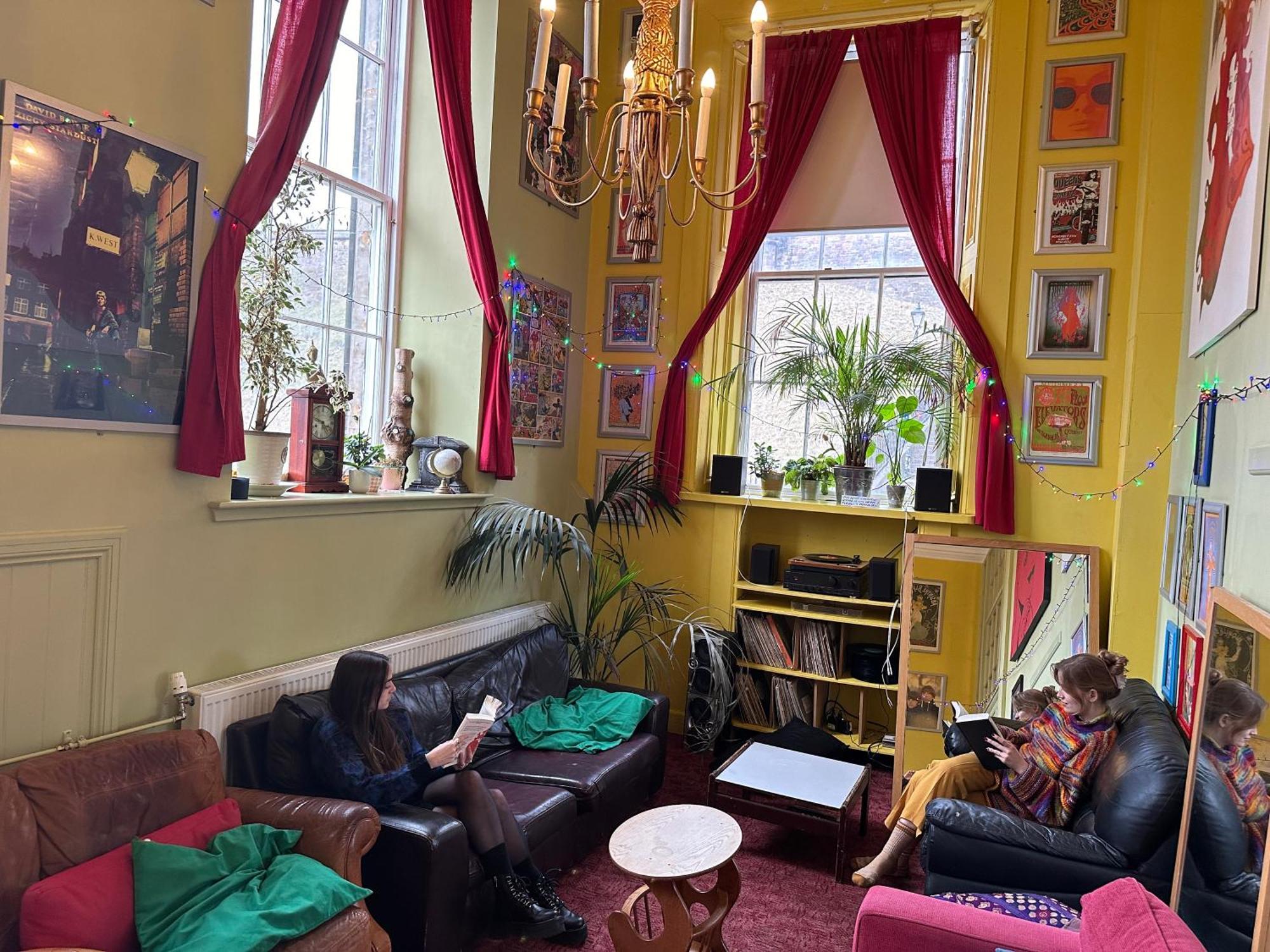 Castle Rock Hostel - Adults Only — Photos 2